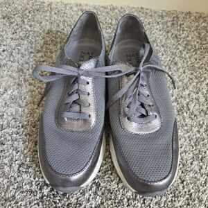 Naturalizer Women's Nash Flyknit Wide Sneaker Metallic Charcoal‎ Gray Size 7.5W